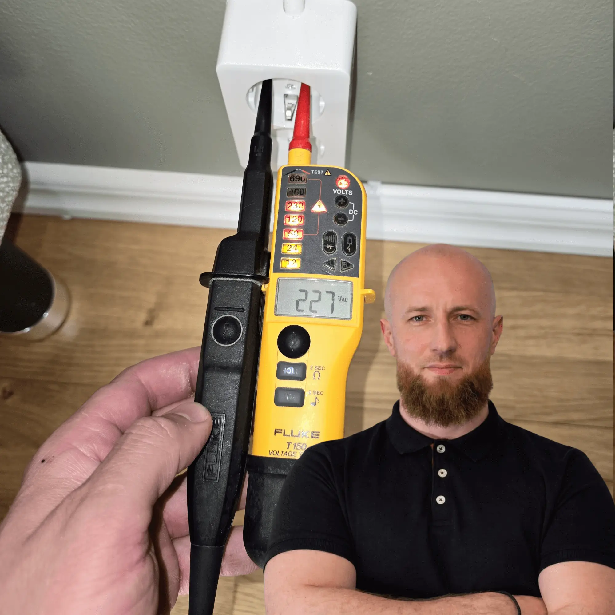 Trygg Ström utför elbesiktning i Märsta – kontroll av elsäkerhet, mätning av elkvalitet och besiktningsprotokoll